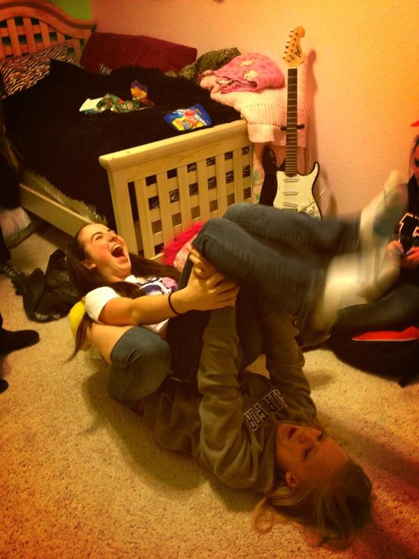 oo_beetch's tweet image. Who knows #TweetAPictureYouCantExplain