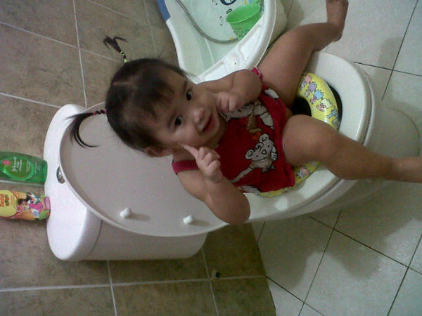 DeviAmelia's tweet photo. bee gyatrs wlpun lg pups,Semangat (ง'̀⌣'́)ง bee http://t.co/1jn4ZxXq