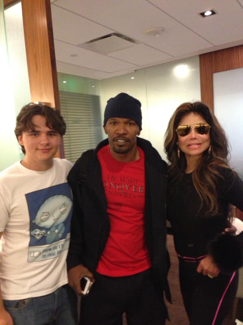 BAB9iOOCMAEmiej.jpg:large