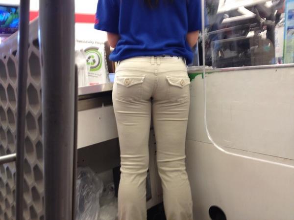 Mlr0911's tweet photo. @CreepShot @CreepShots1 @CreepFan @CreepBJ working the wise market! Part 3 http://t.co/7u6Z1UBS