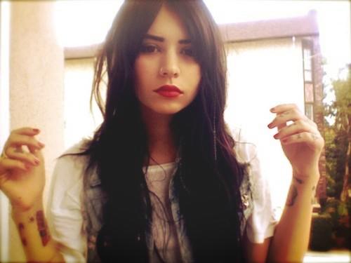 RebelAngelV's tweet photo. #NewAvi http://t.co/DzYSSJtc