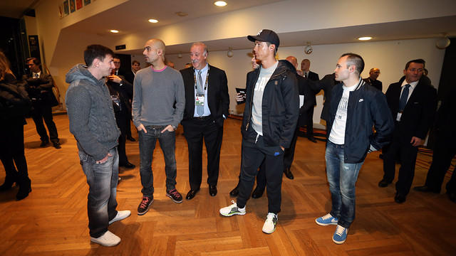 Fifa Ballon d'or - Page 3 BABa1LgCEAANb_W