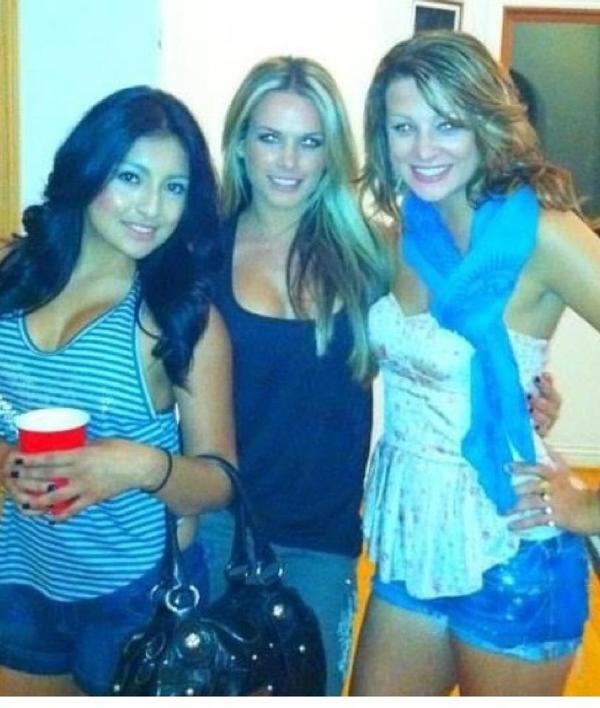 JamieeSheck's tweet photo. We're fucking fabulous. http://t.co/RGuFezFd