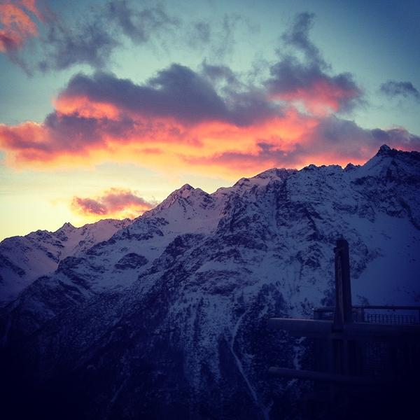 AleAngel030's tweet photo. @DavideAHO qua 21 grandi non c'erano.. Ma guarda che spettacolo!! http://t.co/iA2UYkYH
