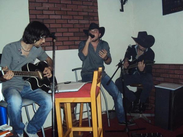 TheEEEs's tweet photo. some great moments during our gig in #Broumana http://t.co/mx3NTi2J