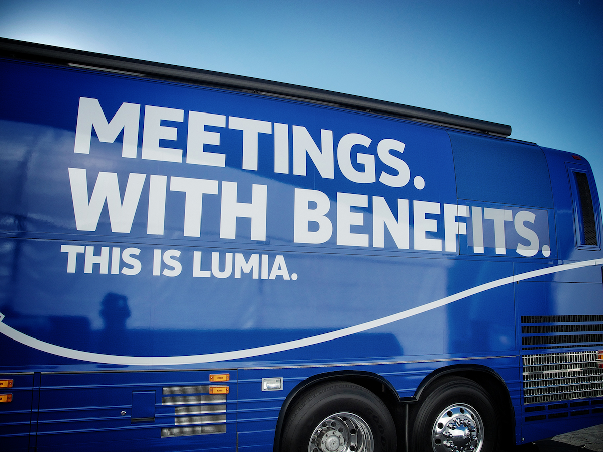 I don't think I really want to know what happens in Nokia's mobile office... http://t.co/dtTBrm6e