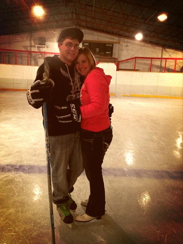 natedudar125's tweet photo. #luckestguy in the world so in #love with @michelleneedsjb #bestgirlfriendever http://t.co/x6XRF8vQ
