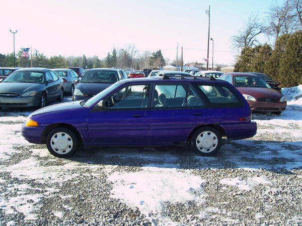 TelegraphAuto's tweet image. 1996 Ford Escort for $1,495!!!!!