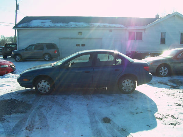 TelegraphAuto's tweet image. 2002 Saturn SL1 for $2,395!!!!!