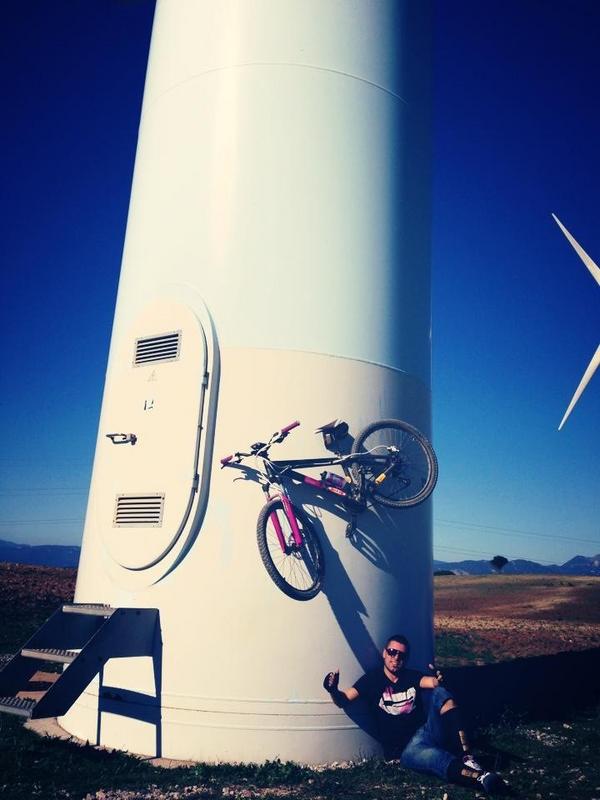 franxistachenko's tweet photo. Ke gran dia en bici !!! http://t.co/3wQ9ampM