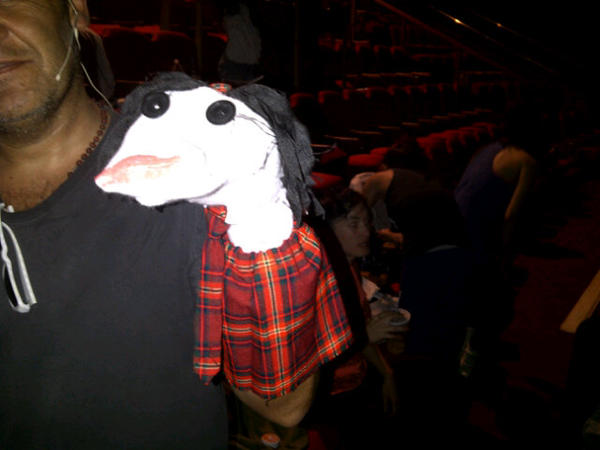 SolangeAbraham's tweet photo. Una de las diosas del elenco @NADAIMPOSIBLEOF "Conchita" @waldonavia http://t.co/uxJtgSSV