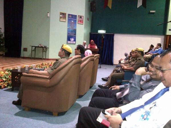 pmsmrelaperlis's tweet photo. Kehdrn Dif2 Khrmt,Pgrh ILP dan PRN Ps@KP_RELA @HishammuddinH2O @PakAlim_rp @aida9_rp @relamalaysia http://t.co/WGvuqKq6