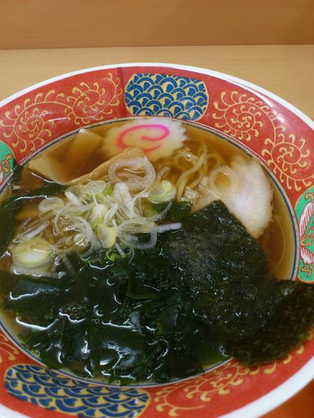 今日のお昼は台東区役所の食堂さくらでかっぱ橋ラーメン。今週は30円引きの360円だそうな。