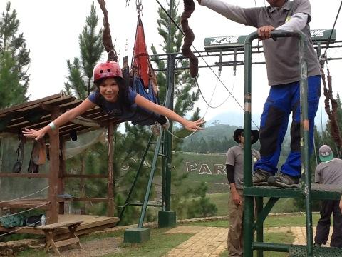 extremdalubhasa's tweet photo. Zipliners http://t.co/We0M2yby