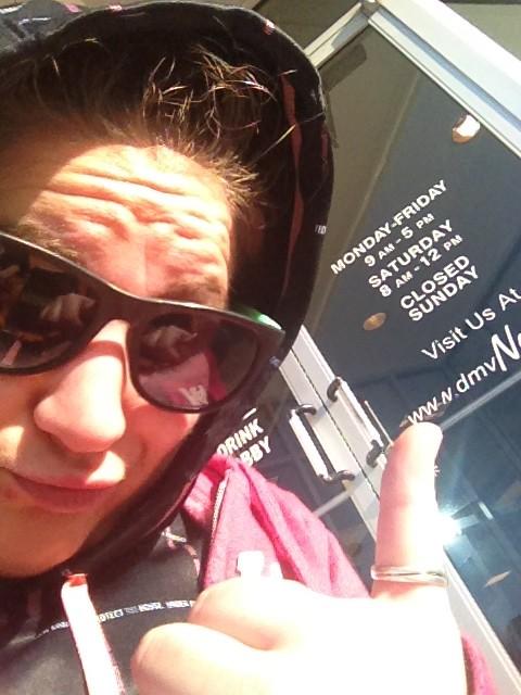 brifili19's tweet image. Got here at 8 - FIRST ONE IN LINE!! #hourwait #woooooo #adultlife