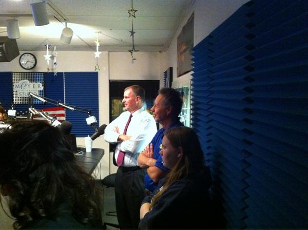 Gowabash's tweet photo. @ltgoodnews 1024 robot team at WZPL with Mayor Ballard talking about city robot challenge. http://t.co/A45qs5Mo