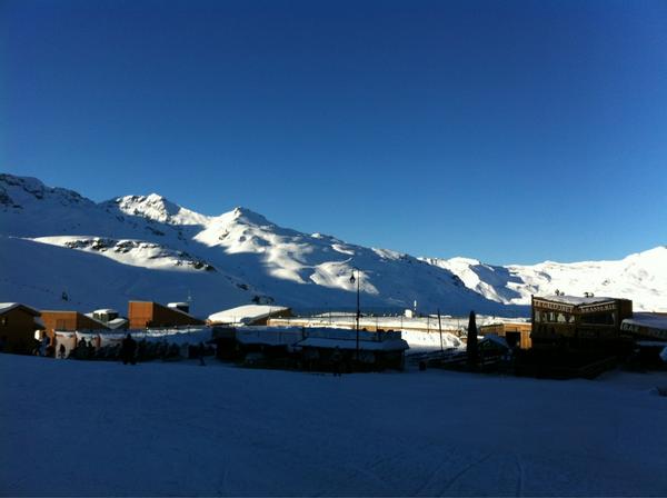Skilinetweet's tweet photo. Deze ochtend onderweg naar de bakker.
#koffekoeken
#ski-line http://t.co/Nx1tnmPP