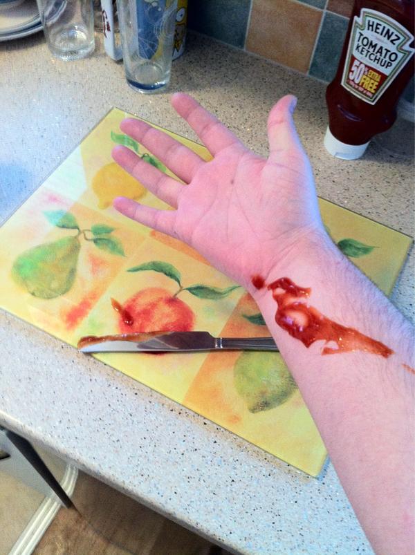 CutForBieber_'s tweet photo. “@MONTYALMIGHTY: @CutForBieber_ http://t.co/RQTOKoN9” it's even affecting some guys! #cutforbieber #bieberblaze #bieberarmy