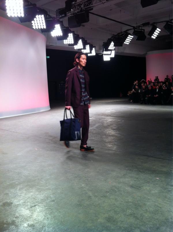 SHOWstudio tweet picture