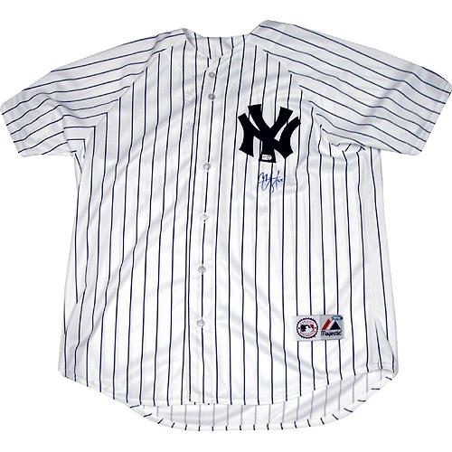 CC_Sabathia's tweet photo. Time to bring the big prizes out: RETWEET this &amp; vote on FACEBOOK to win a FREE AUTOGRAPHED JERSEY #MLB13CC Let's Go! http://t.co/V5VIFesF