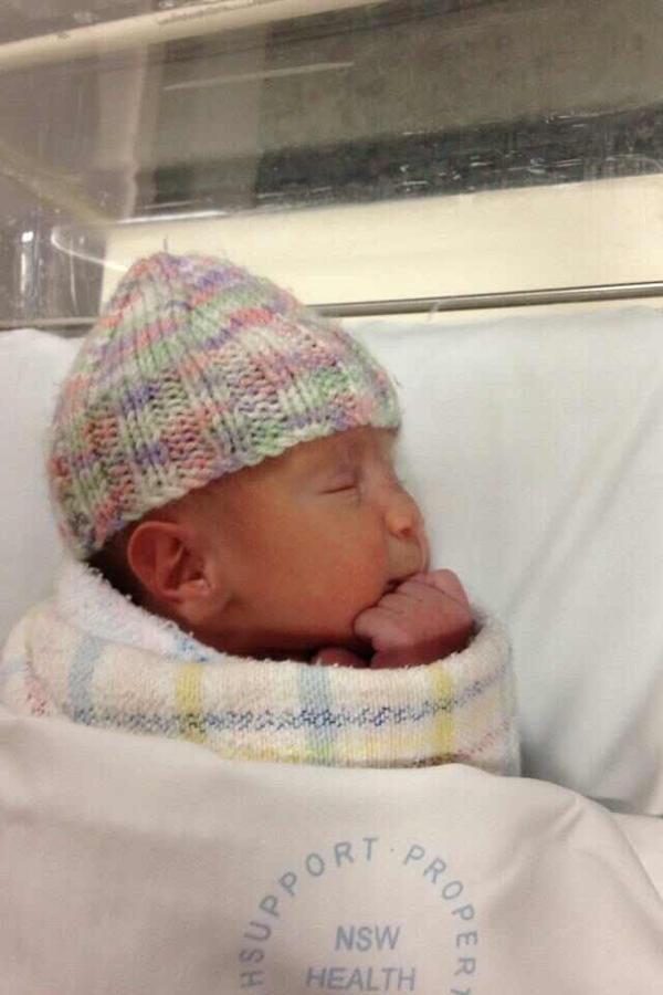 karasutho's tweet image. Welcome to the world beautiful Nash James Hearfield! Born at 11.23pm last night, weighing 5 lbs. #tinytreasure #clucky