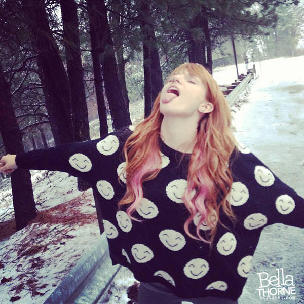 LinethAbc's tweet photo. And I managed to catch a few snowflakes on my tongue by the side of the road… 
:P http://t.co/Bjktdt1q