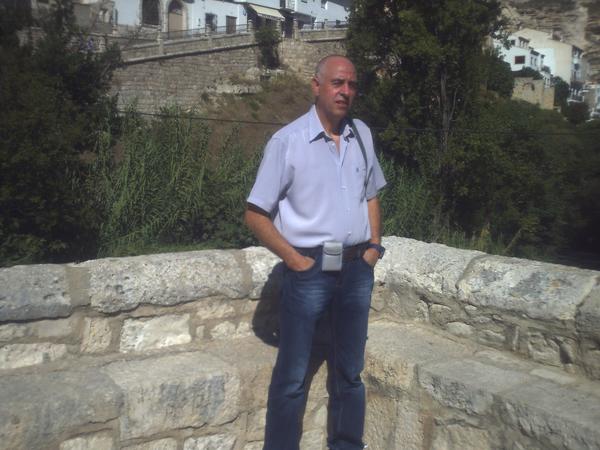 l_karrion's tweet photo. !! hola amigos !! me acabo de incorporar a twiter,soy nuevo en esto,admito toda clase de sugerencias.gracias http://t.co/ibgGfxnK
