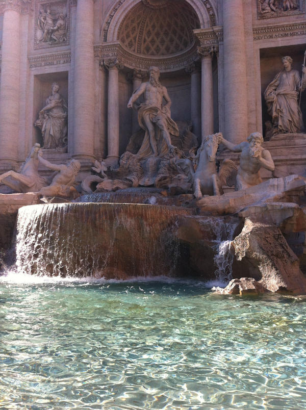 PampStudyAbroad's tweet photo. tossing a coin into the Trevi Fountain guarantees a return trip to Rome (according to the legend). Start tossing! http://t.co/g0efa6lz