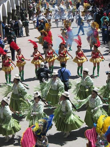 OruroCarnaval's tweet photo. http://t.co/ZTk4Bl5E