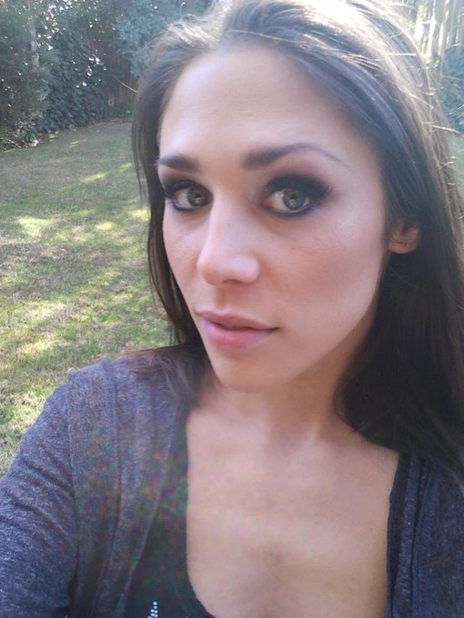 Now that's what's up ;) #makeup just got out of the chair http://t.co/wLnw2krn<a href="/tag/makeup"class="tags">#makeup</a>