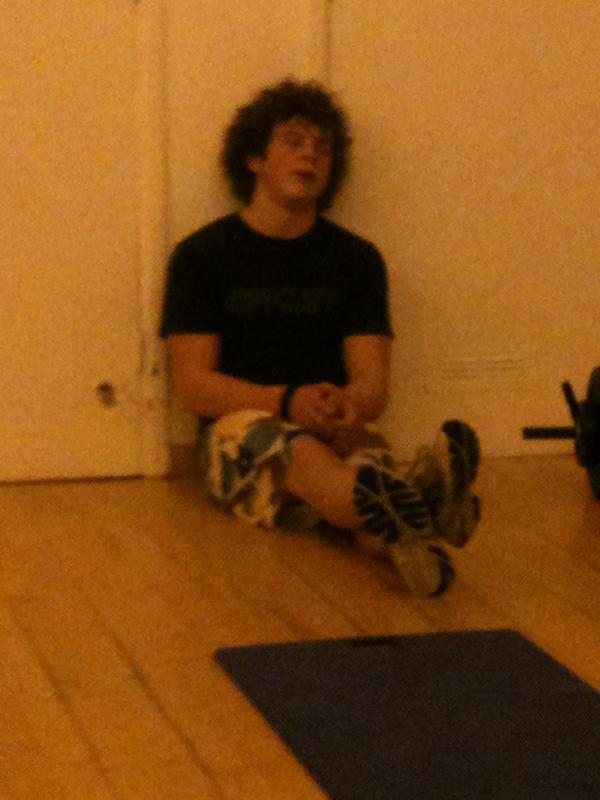 Rusty_PT's tweet photo. Boot camp was brutal tonight with @gnride @Dan_Wellsey @Billykingmx @ChurchillRoss  @Kellett98 #rustypersonaltrainer http://t.co/k2ShyUs9