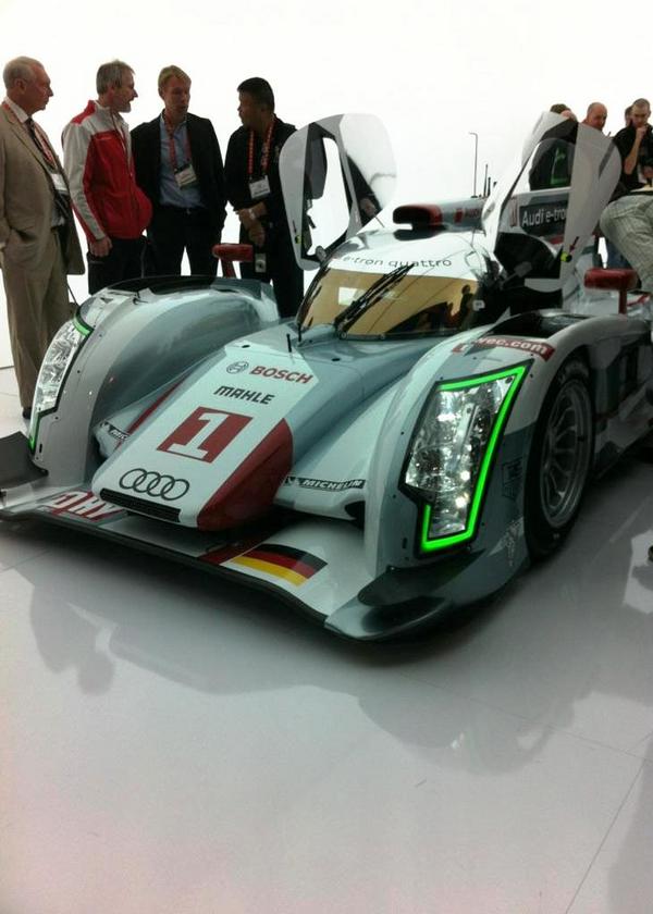 Car and Driver tweet media