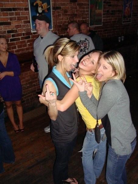 pnutbutterjesse's tweet photo. “@carolange: Remember Crescent Island? What a poor year. #survivors @pnutbutterjesse  @KENNEME22” #yafreakbitch http://t.co/o6xzZyRJ