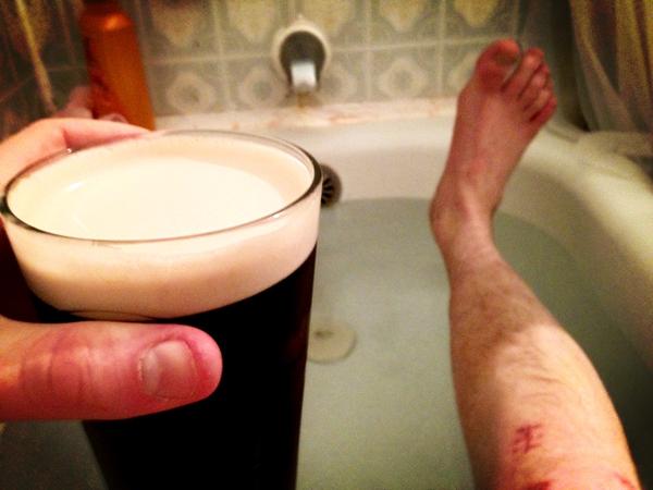 Told you suckaz I was drinkin' in the tub! Why you gotta play me like dat? #beers #multitasking
