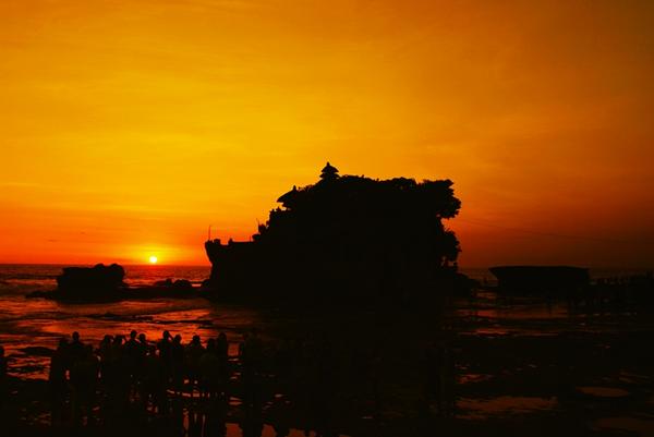 TanahLotBali's tweet photo. See the beautiful sunset in the world.....at Tanah Lot Bali http://t.co/LiRQbCnj