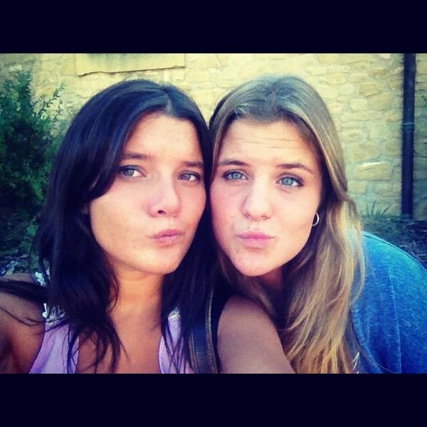 martetaGJ's tweet photo. Muchaas felicidades a mi rubia prefe @rociofcr!!!!! #18 http://t.co/nr8exRUu