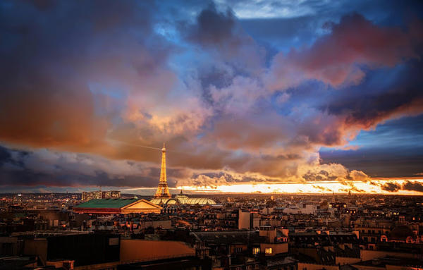 ArabsPicture's tweet photo. صورة للِغروب في باريس بعد العاصفہ لـ أحد المُصوّرين المبدعين، http://t.co/uMHDsLtE