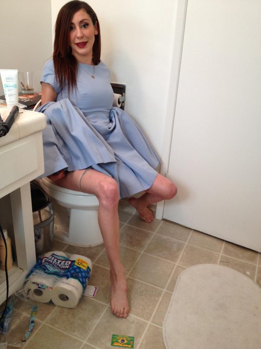 Hard to piss in this dress http://t.co/tSBCxIHN<a href="/tag/godcomplex"class="tags"><span>#godcomplex</span></a><a href="/tag/wwpdd"class="tags"><span>#wwpdd</span></a><a href="/tag/imthenewjesus"class="tags"><span>#imthenewjesus</span></a>