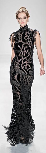 CancunModda's tweet image. Hermoso vestido de encaje negro #Venexiana #Fall2012 ♥ #SoChic #SoGlam