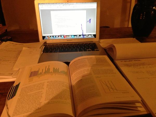 oliveira_sasha's tweet image. Having a chill wednesday.......NOT!! 
#HomeWorkHell