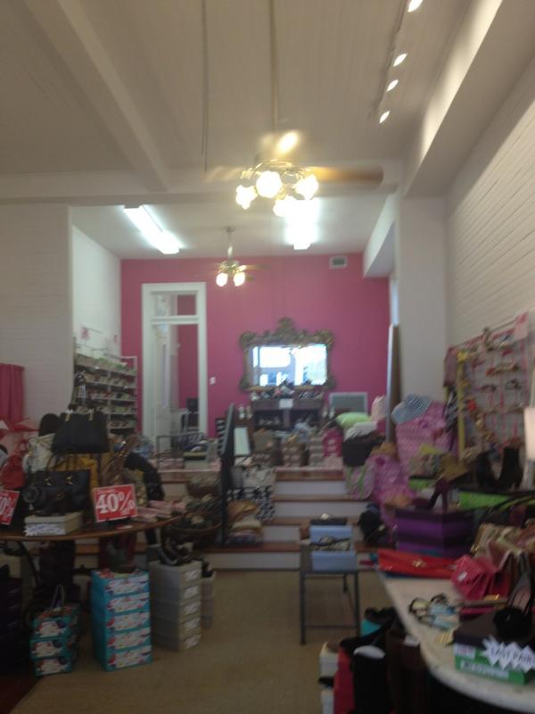 RwatersATL's tweet photo. Awesome shop in NOLA http://t.co/XeHXOdAI
