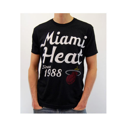 bbsports's tweet photo. Miami Heat Vintage Tee's by Sportiqe #heat #nba #vintage #vintagetees #miamiheat available here: 
http://t.co/725tWUsc http://t.co/QfOLCOxQ