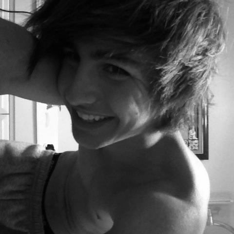 suuup_'s tweet photo. new icon? :) http://t.co/rr9FBFad