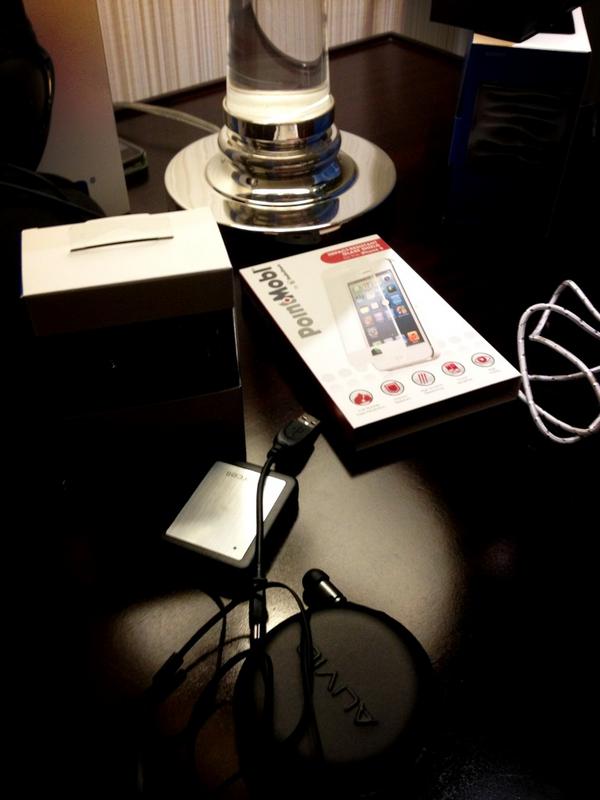 TheCubicleChick's tweet image. The @RadioShack table at #techtea @techlicious #2013CES