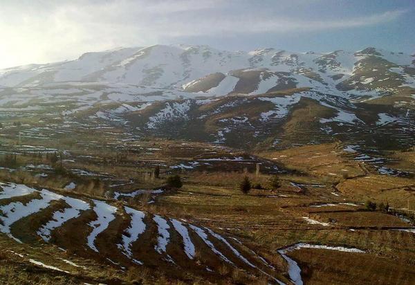 SyriaInPhotos's tweet photo. When it first started to snow in #Damascus. Photo is from beautiful Jabal el-Sheikh. #Syria ||

. جبل الشيخ، ��يف دمشق http://t.co/ZJ6jlJ6d