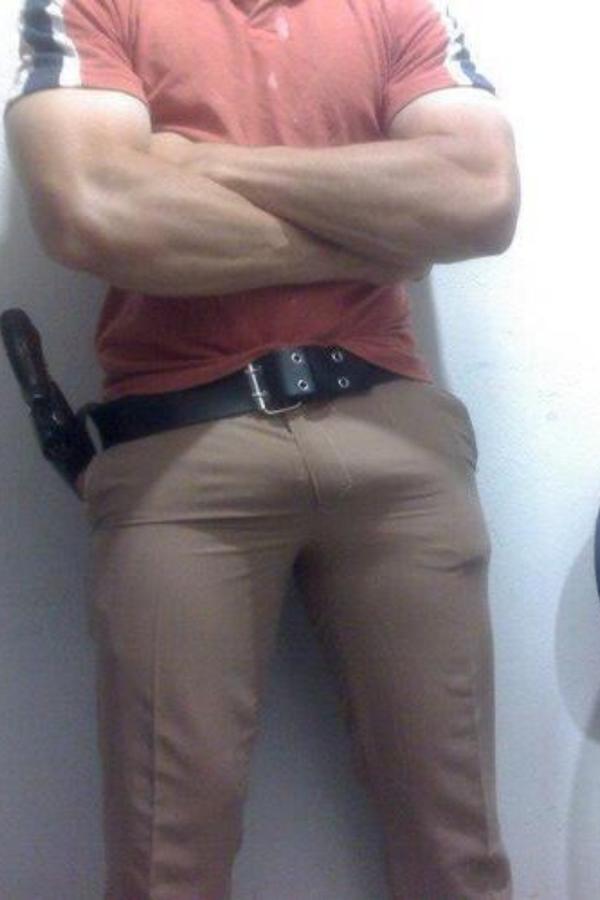 ClubGAYS's tweet photo. Bultos haci me exitan full "@michael198940: “@tonypasstj: something wants out!!! http://t.co/PJrde3XQ” @michael198940"