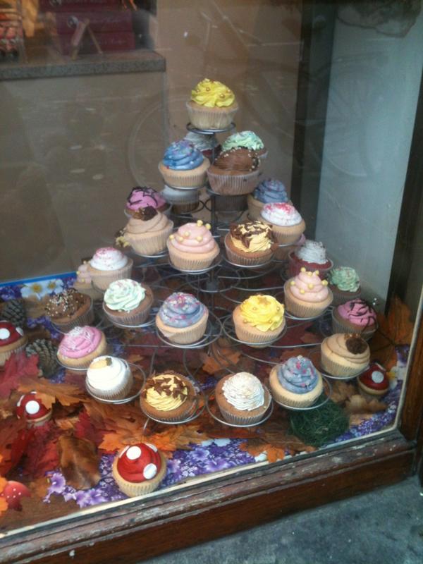 louisaceccaldi's tweet photo. @Inès #happy #birthday ... http://t.co/XCdPuzeC