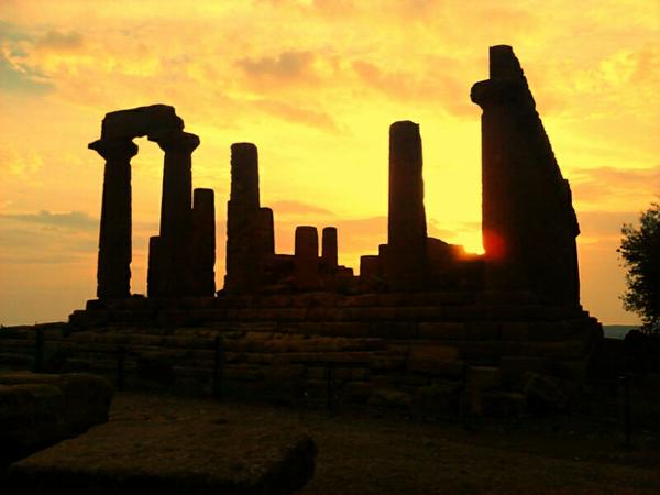 StefaniaNavarra's tweet photo. Buongiorno a tutti dalla splendida Agrigento... ;) http://t.co/AFseq7S0