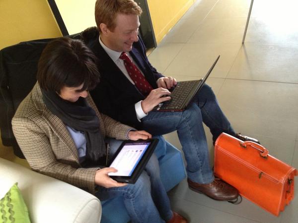 Silvia_Lomb's tweet photo. “@MR_MREnergy: #faccedastartup Che carini gli startupper al lavoro!!! @maxtwitta @silvia_lomb http://t.co/pcOSoq2W” grazieeeeeee