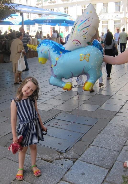 SamuelHarris15's tweet photo. @TaraSavelo happy birthday baby! I found a photo of you as a kid ;) enjoy! http://t.co/5jshFNKe